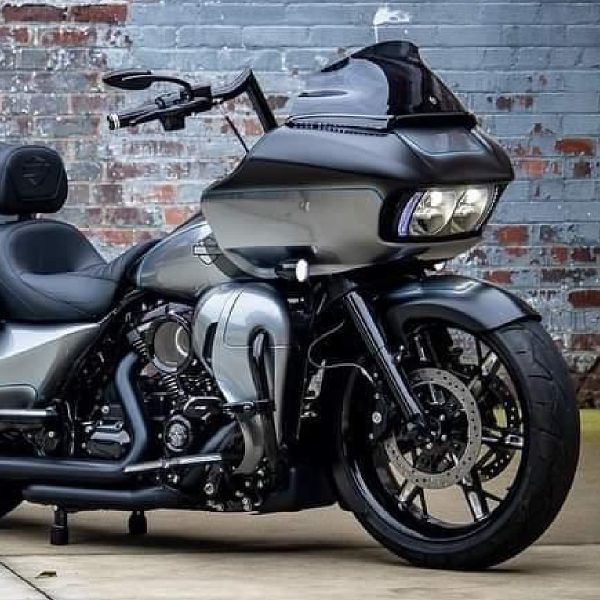 Black Double Cut PS6 Harley Road Glide Performance Bagger Motorcycle Wheel gallery image 4 1200 x 1200