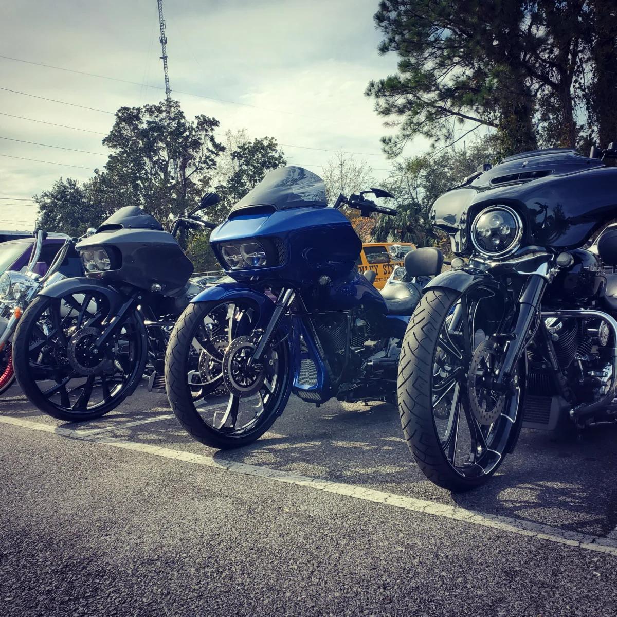 Harley-Davidson Road Glide & Street Glide bagger motorcycles with SMT Astro & Dirty Hooker 34" big wheels
