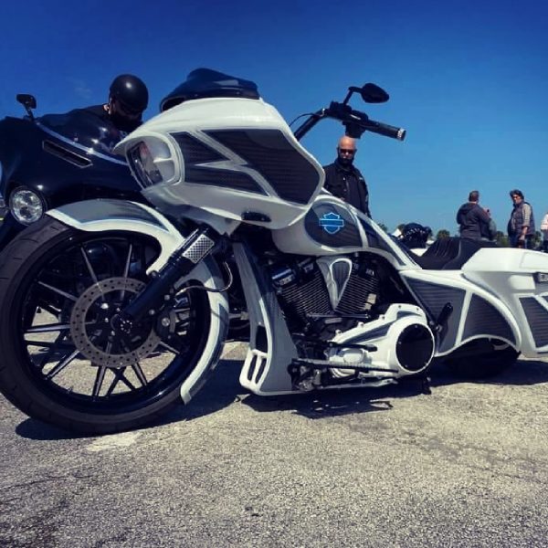 Black_SMT_Stiletto_Harley_Road_Glide_Motorcycle_Bagger_Wheel_image_gallery_7_1200x1200