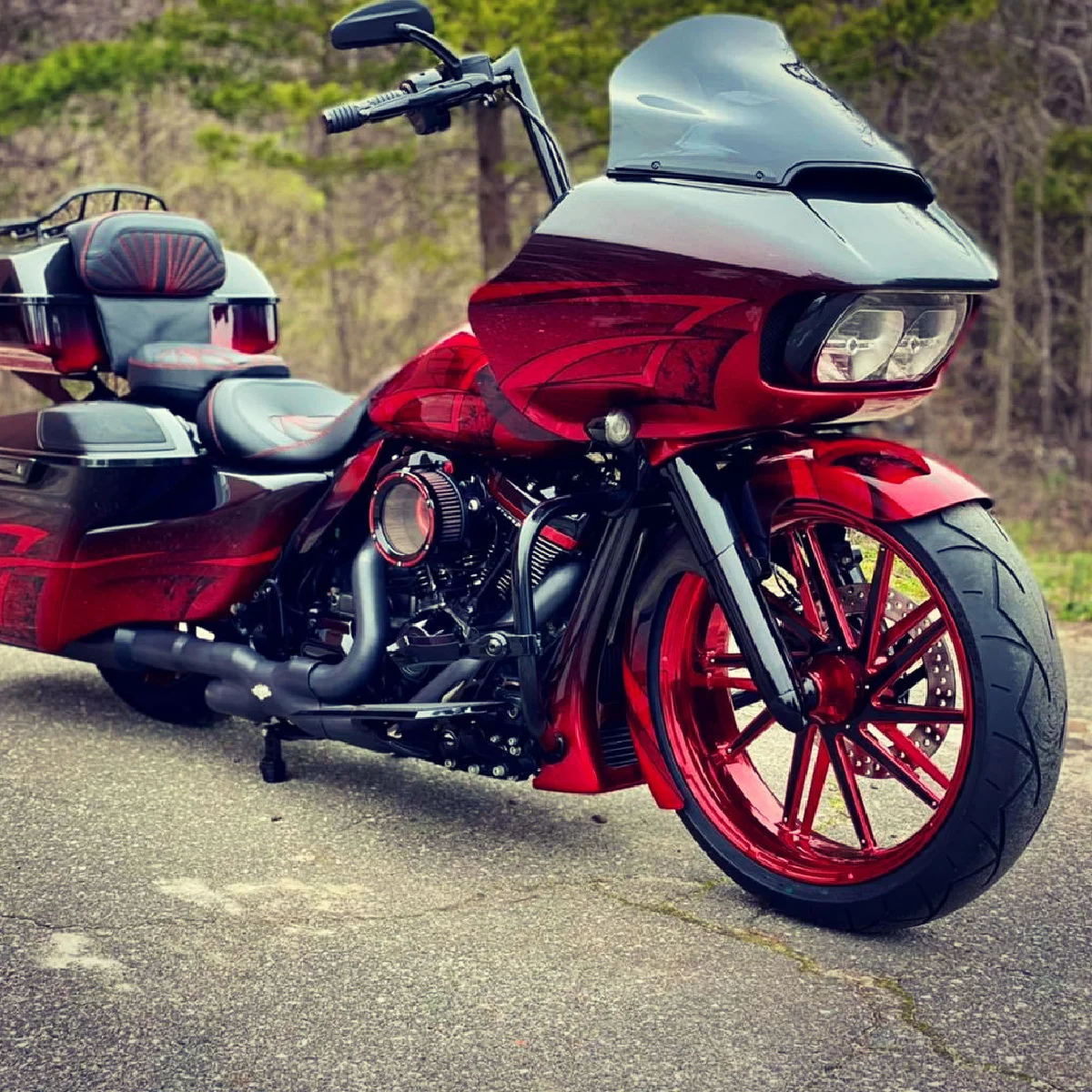 SMT Custom Harley GT2 Black & Red Road Glide Motorcycle Wheel
