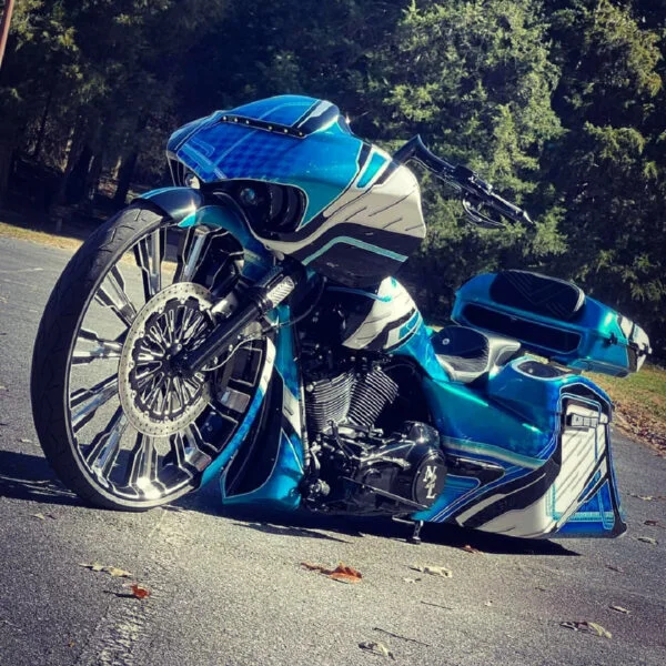 SMT_BLACK_DOUBLE_CUT_ROULETTE_HARLEY_ROAD_GLIDE_BAGGER_MOTORCYCLE_WHEEL_GALLERY IMAGE 7 1200 x 1200