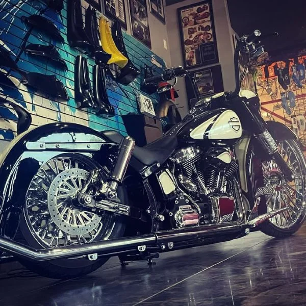 SMT_Chrome_DirtySpoke_Harley_Softail_Motorcycle_Wheel_gallery_image_5_1200 x 1200