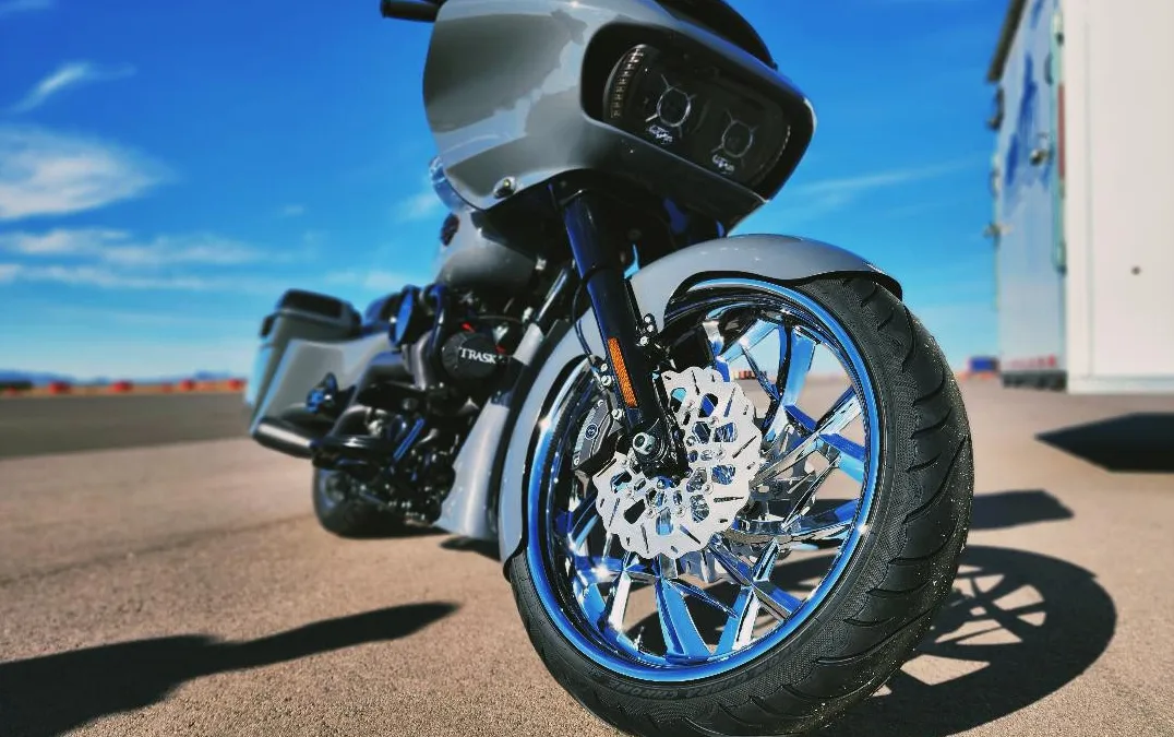 AVON コブラ バリ山 ハーレー FXSB fxcwc AVON コブラ バリ山 ハーレー