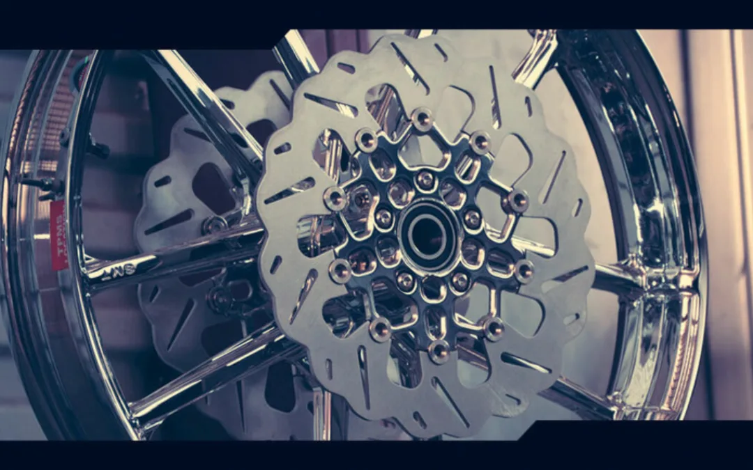 Floating rotor vs fixed rotor comparison on custom motorcycle